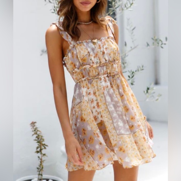Hello Molly  Dress - Picture 1 of 2